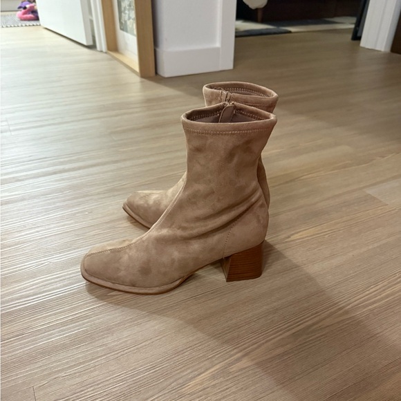 NWT Steve Madden Faux suede Pammy tan bootie - size 7.5 - Picture 7 of 14